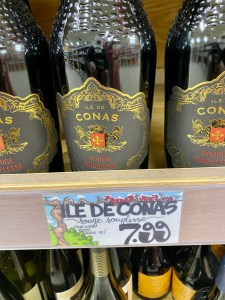 Display of 2019 Ile de Conas Rouge Soupplesse at Trader Joe's