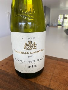 Front label of the 2021  Vignobles Lacheteau Muscadet Sèvre-et-Maine, Loire Valley, France