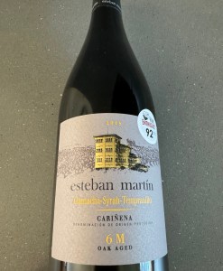 Front label of the 2018 Esteban-Martín Garnacha-Syrah-Tempranillo.